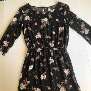 H&M Black Floral Dress Mid Sleeve Size 4